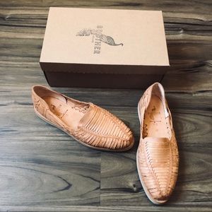Brother Vellies Huaraches flats in whiskey